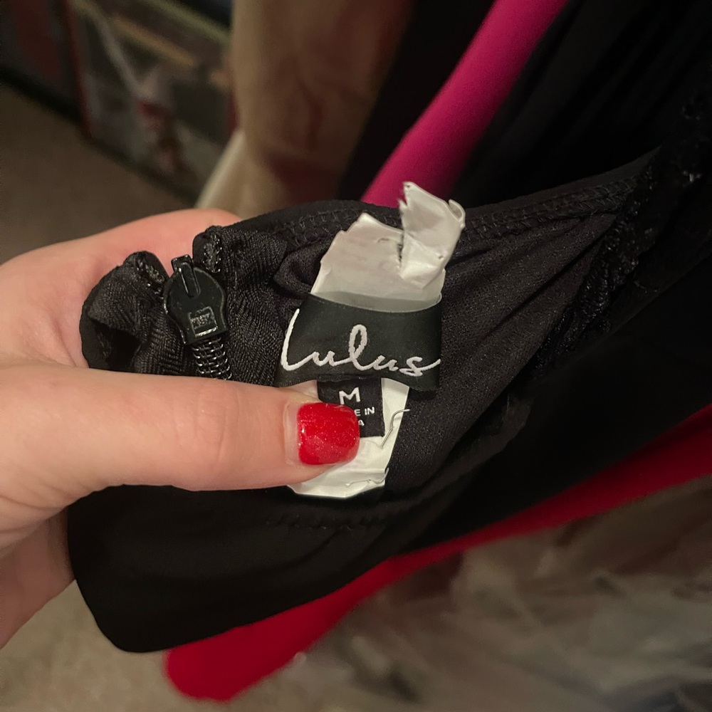 Lulu’s Black V Neck Dress with Lace Back and Slit - Picture 4 of 4